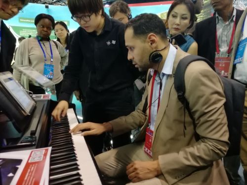 小葉子音樂教育ai產品獲國際人工智能與教育大會代表點贊