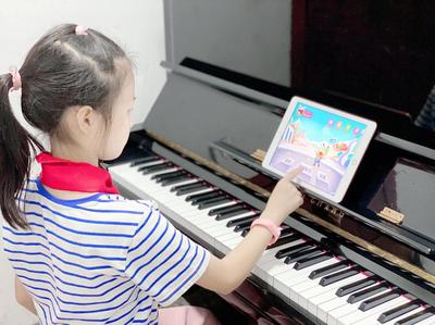 藝術(shù)考級(jí)恢復(fù) 鋼琴智能陪練助力高效練琴與音樂(lè)教育發(fā)展